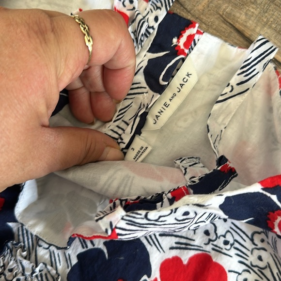 Janie and Jack set. Size 3. - Picture 5 of 9